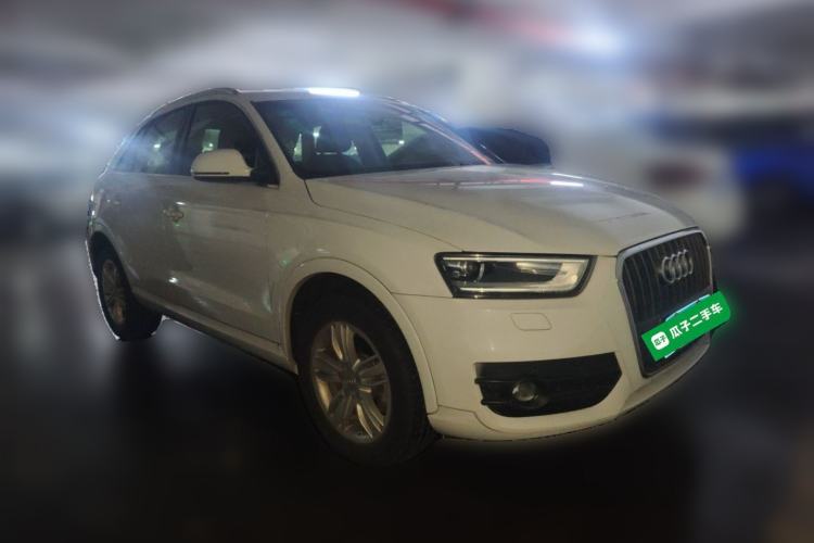 Used Audi Q3 2015 35 TFSI Comfort Model Front Right 45 Deg