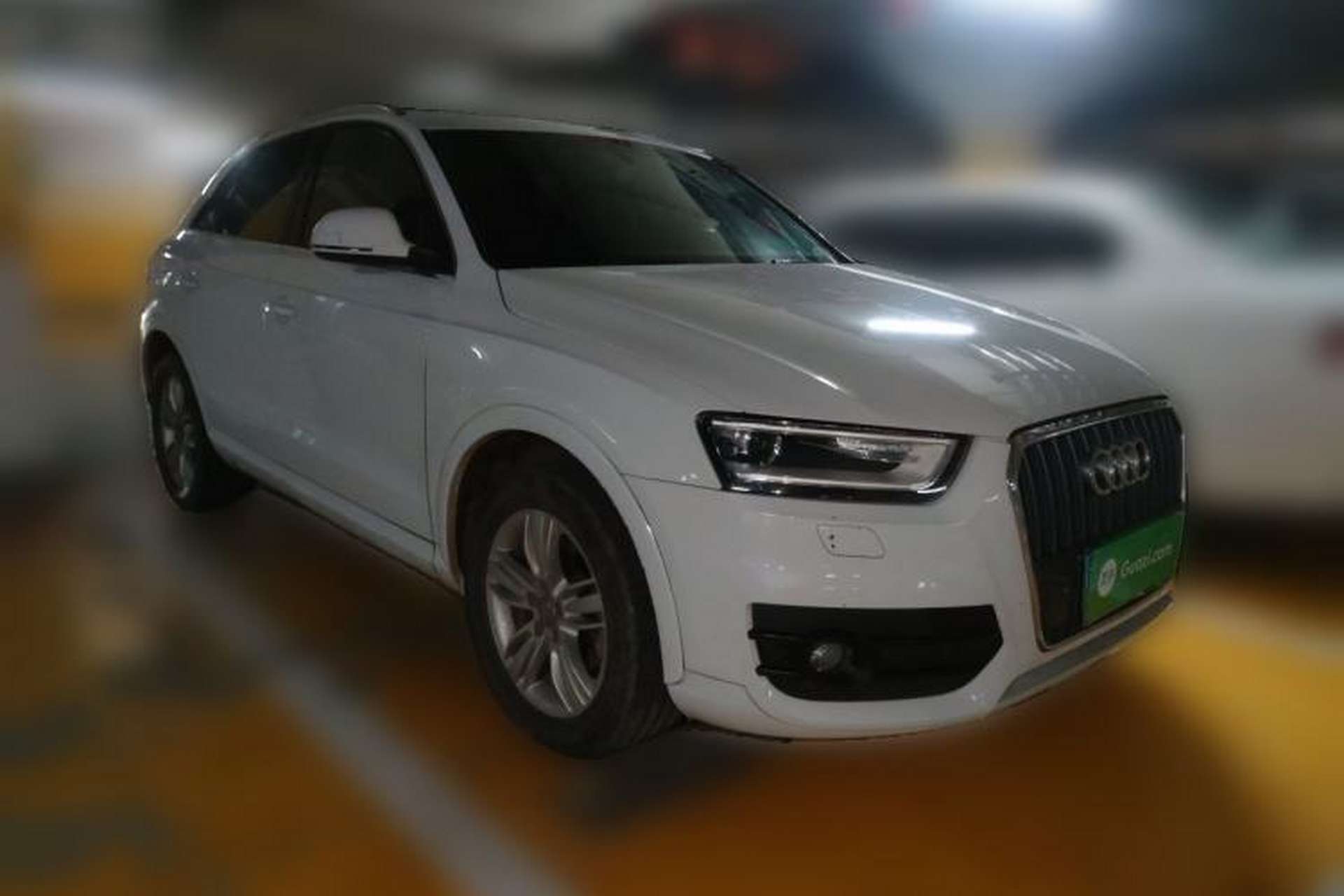 Used Audi Q3 2015 30 TFSI Comfort Model Front Right 45 Deg