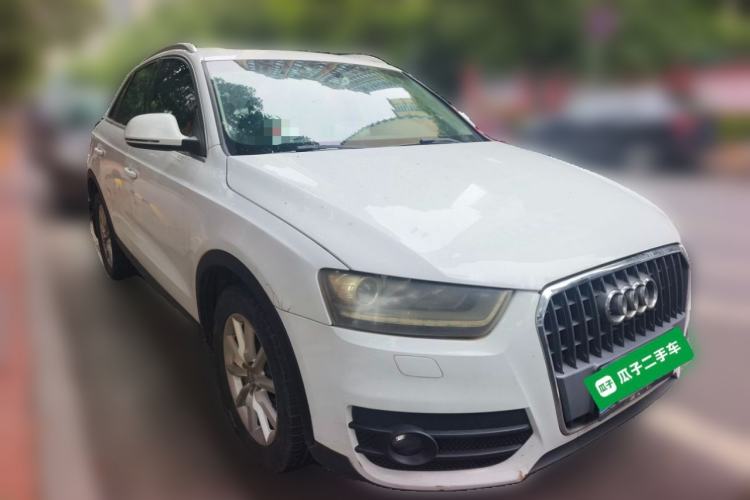 Used Audi Q3 2015 30 TFSI Ambition Edition Front Right 45 Deg
