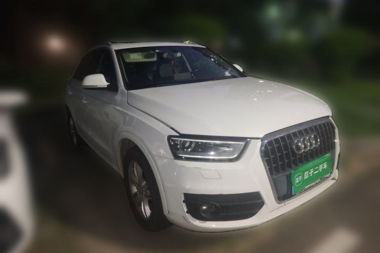 Used Audi Q3 2015 35 TFSI Ambition Edition Front Right 45 Deg