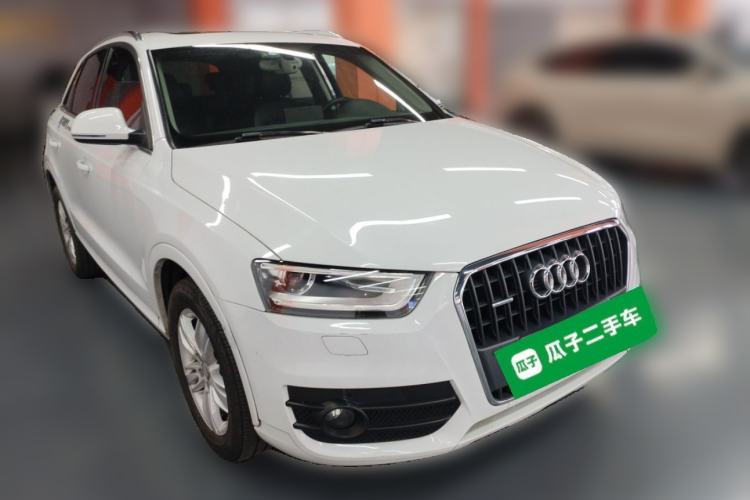 Used Audi Q3 2015 35 TFSI quattro Technology Edition Front Right 45 Deg