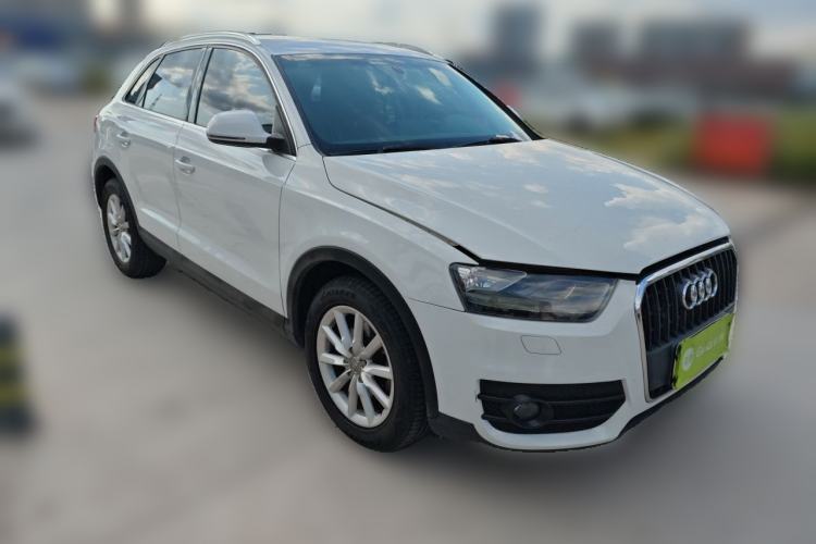 Used Audi Q3 2015 30 TFSI Ambition Edition Front Right 45 Deg