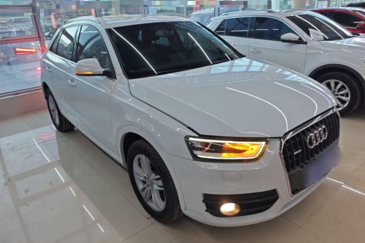Used Audi Q3 2015 35 TFSI quattro Technology Edition Front Right 45 Deg