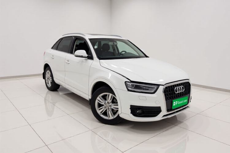Used Audi Q3 2015 35 TFSI Comfort Model Front Right 45 Deg