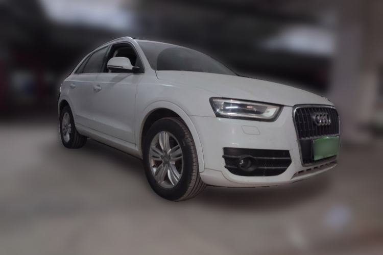 Used Audi Q3 2015 35 TFSI quattro Technology Edition Front Right 45 Deg