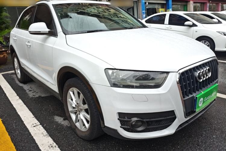 Used Audi Q3 2015 30 TFSI Ambition Edition Front Right 45 Deg
