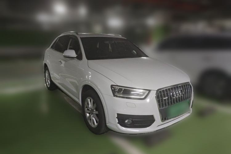 Used Audi Q3 2015 30 TFSI Ambition Edition Front Right 45 Deg