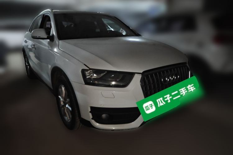 Used Audi Q3 2015 30 TFSI Ambition Edition Front Right 45 Deg