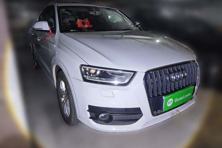 Used Audi Q3 2015 30 TFSI Comfort Model Front Right 45 Deg