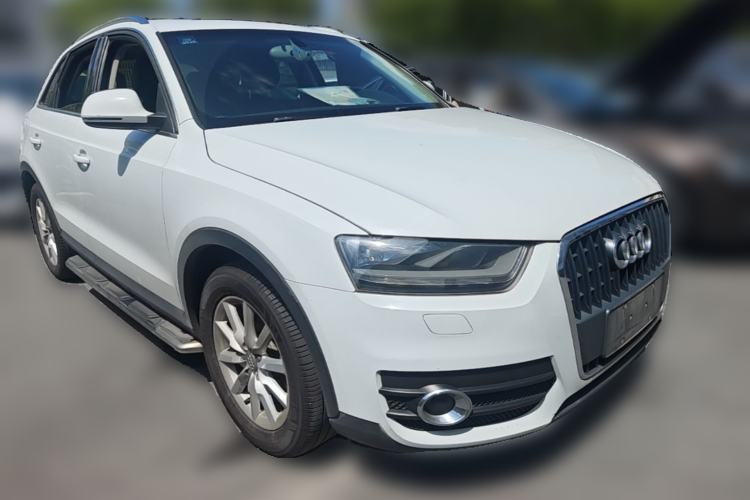 Used Audi Q3 2015 30 TFSI Ambition Edition Front Right 45 Deg