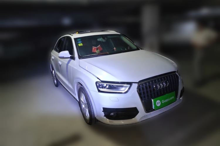 Used Audi Q3 2015 35 TFSI Comfort Model Front Right 45 Deg