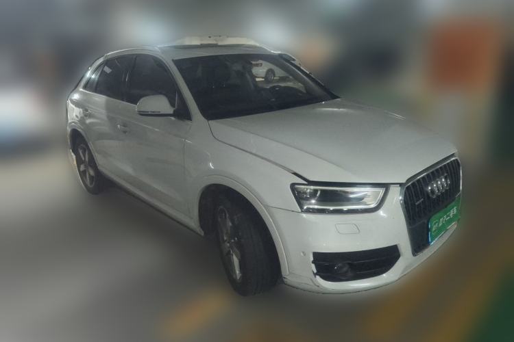 Used Audi Q3 2015 35 TFSI quattro Technology Edition Front Right 45 Deg