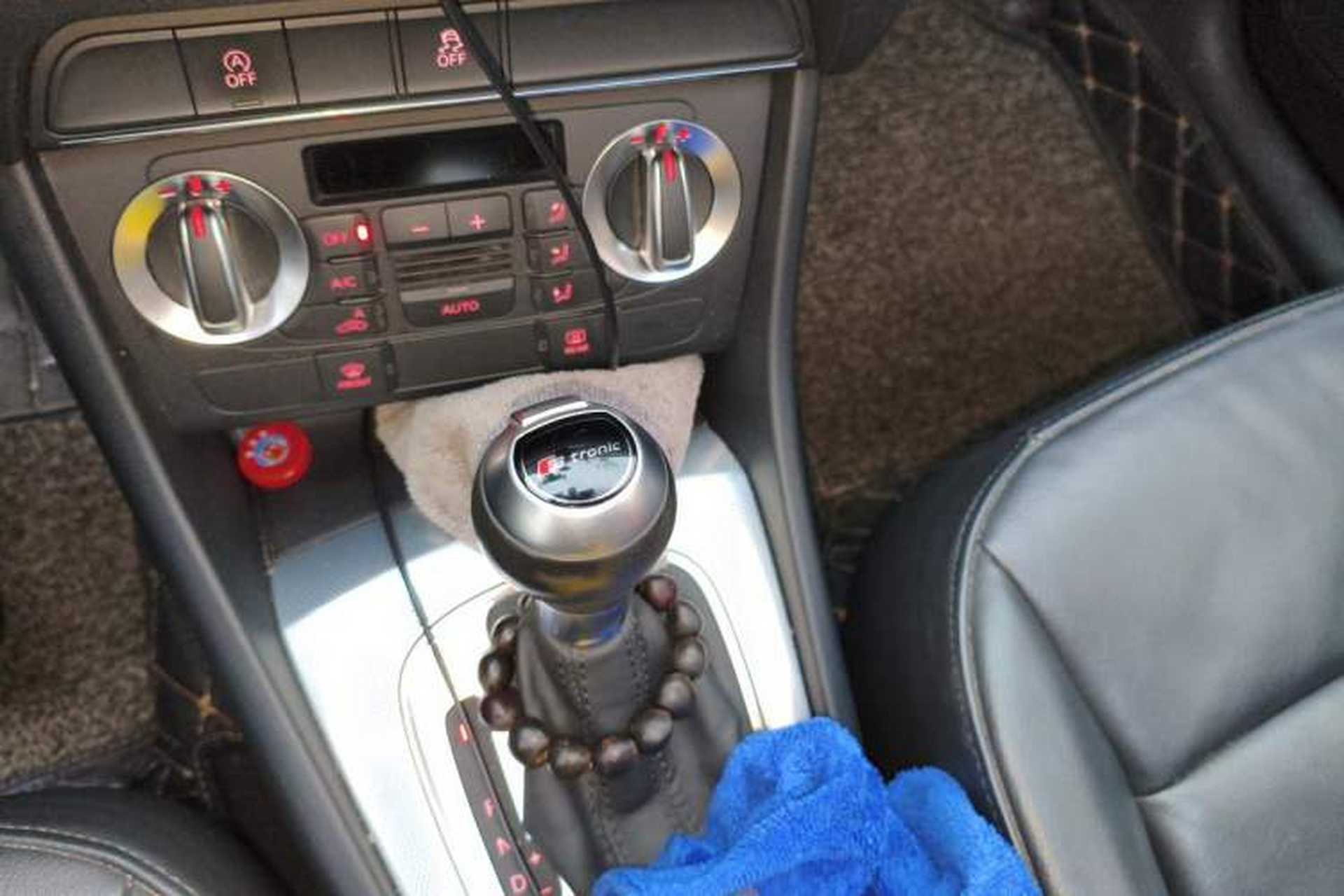 Used Audi Q3 2015 30 TFSI Comfort Model Gear Lever