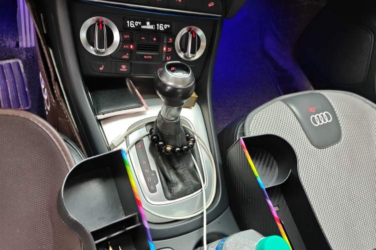 Used Audi Q3 2015 35 TFSI quattro Technology Edition Gear Lever