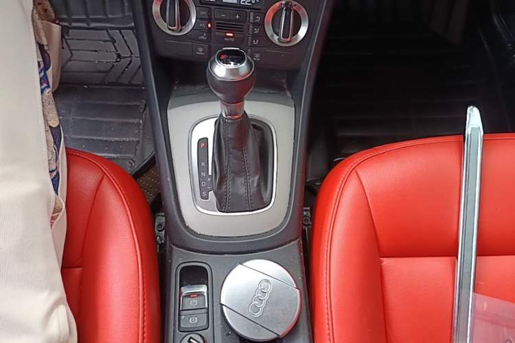 Used Audi Q3 2015 30 TFSI Ambition Edition Gear Lever