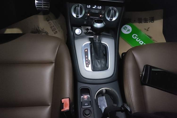 Used Audi Q3 2015 30 TFSI Ambition Edition Gear Lever