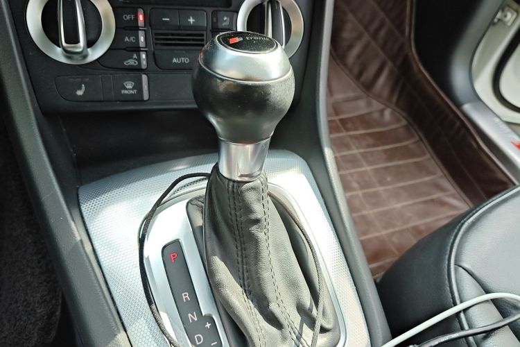 Used Audi Q3 2015 35 TFSI quattro Technology Edition Gear Lever