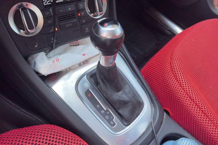 Used Audi Q3 2015 35 TFSI Ambition Edition Gear Lever