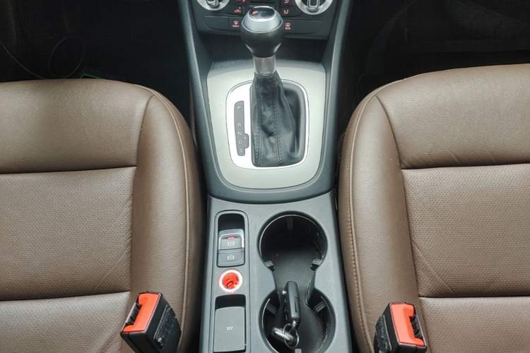 Used Audi Q3 2015 35 TFSI Ambition Edition Gear Lever