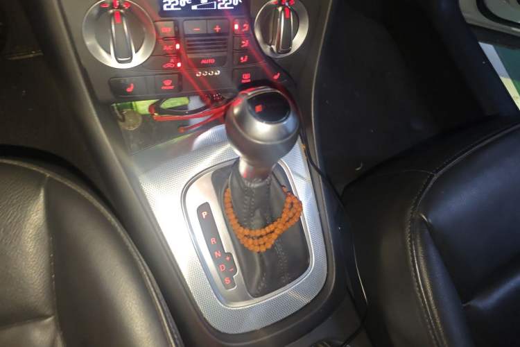 Used Audi Q3 2015 35 TFSI Ambition Edition Gear Lever