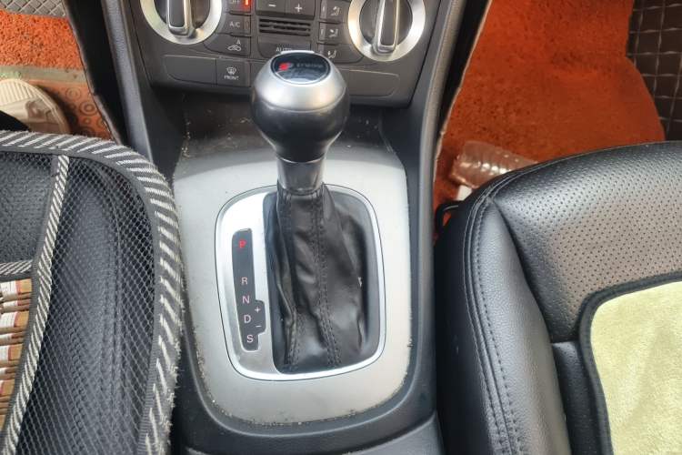 Used Audi Q3 2015 30 TFSI Ambition Edition Gear Lever