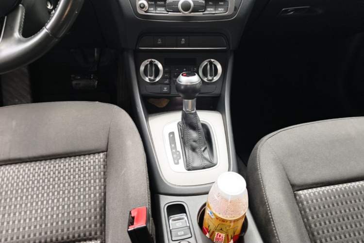 Used Audi Q3 2015 35 TFSI Millionth Anniversary Intelligent Edition Gear Lever