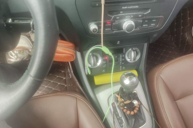 Used Audi Q3 2015 30 TFSI Ambition Edition Gear Lever
