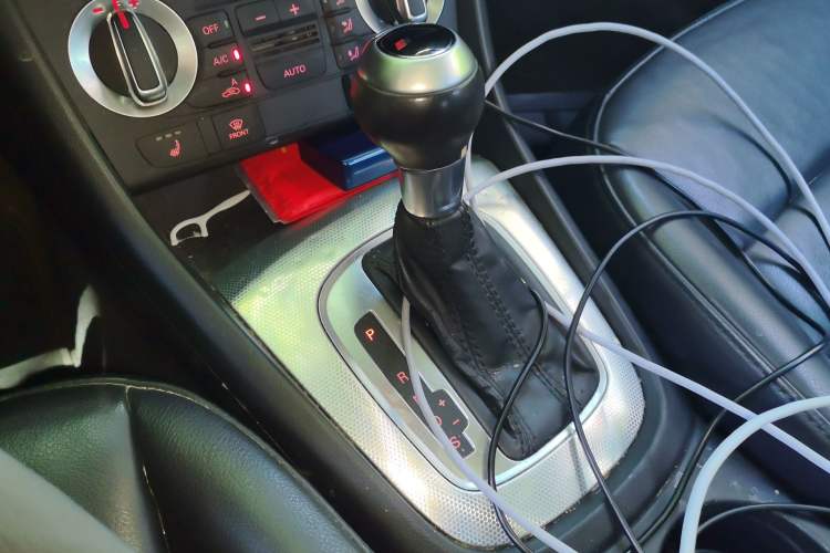 Used Audi Q3 2015 35 TFSI Comfort Model Gear Lever