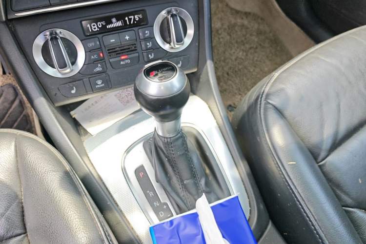 Used Audi Q3 2015 35 TFSI quattro Technology Edition Gear Lever