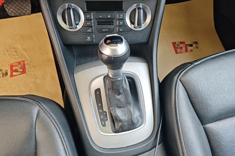 Used Audi Q3 2015 35 TFSI Millionth Anniversary Intelligent Edition Gear Lever