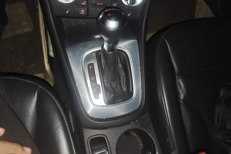 Used Audi Q3 2015 35 TFSI Ambition Edition Gear Lever