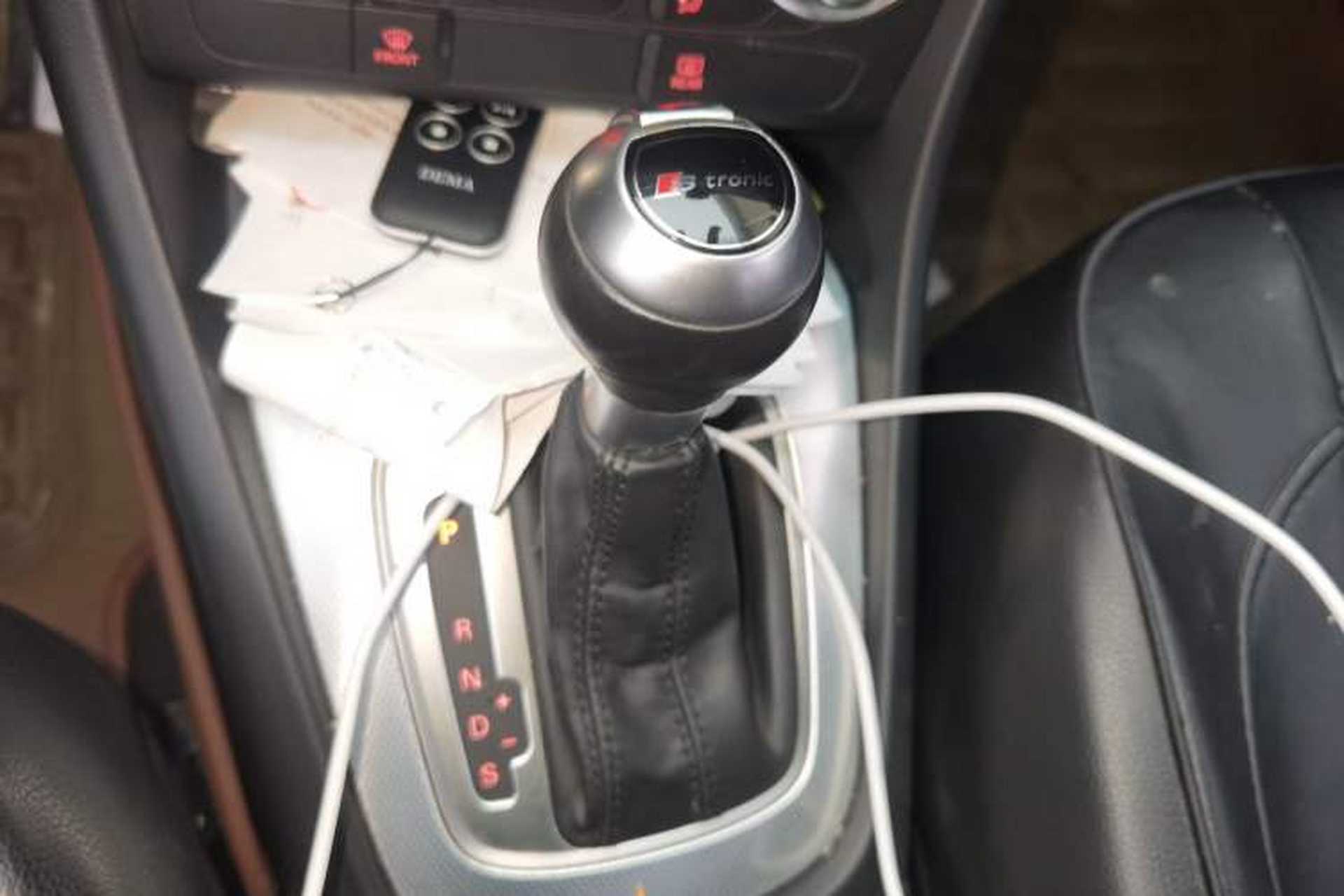 Used Audi Q3 2015 30 TFSI Comfort Model Gear Lever