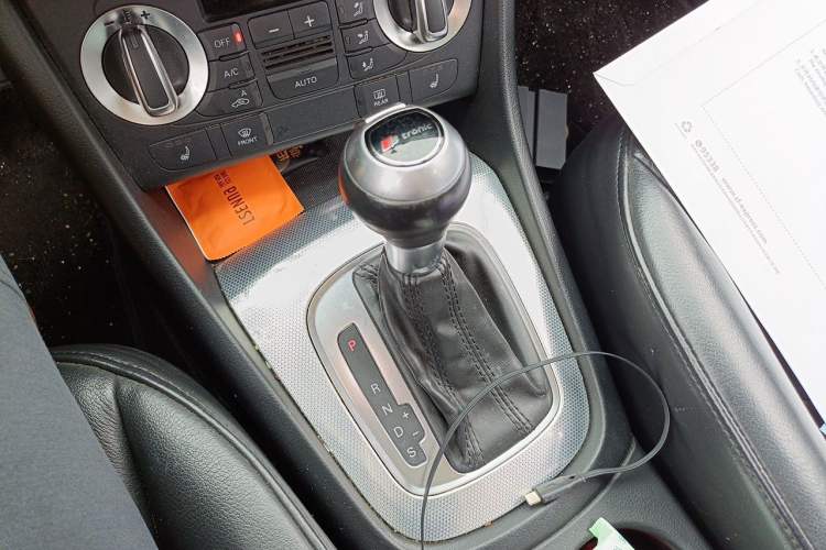 Used Audi Q3 2015 35 TFSI Comfort Model Gear Lever