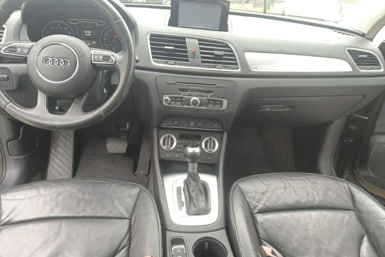 Used Audi Q3 2015 35 TFSI quattro Millionth Anniversary Edition Gear Lever