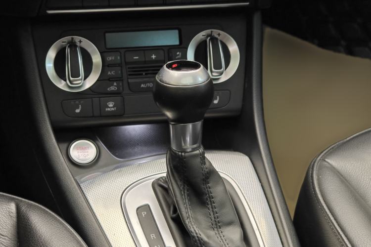 Used Audi Q3 2015 35 TFSI Millionth Anniversary Comfort Model Gear Lever