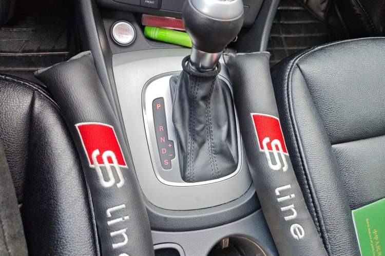 Used Audi Q3 2015 35 TFSI Millionth Anniversary Intelligent Edition Gear Lever