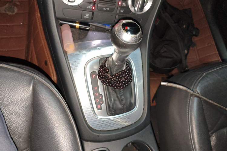 Used Audi Q3 2015 30 TFSI Comfort Model Gear Lever