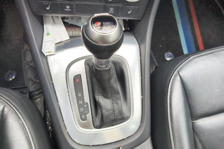 Used Audi Q3 2015 35 TFSI quattro Technology Edition Gear Lever
