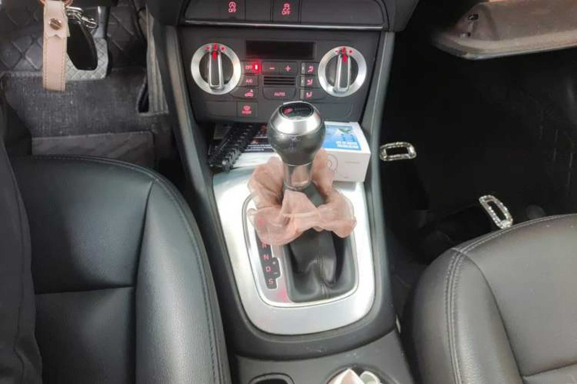 Used Audi Q3 2015 30 TFSI Comfort Model Gear Lever