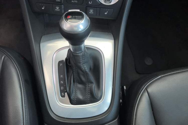 Used Audi Q3 2015 35 TFSI quattro Millionth Anniversary Edition Gear Lever