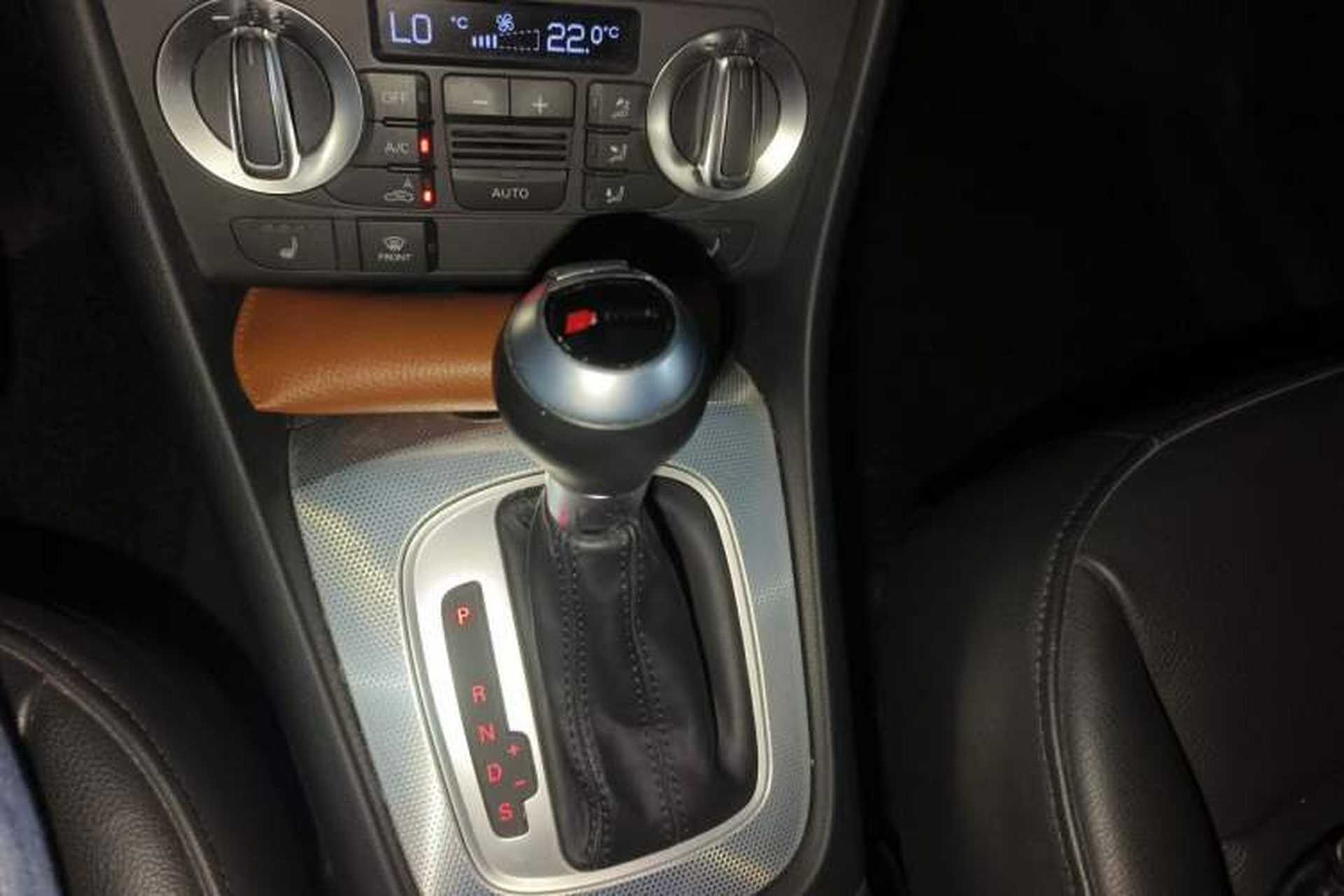 Used Audi Q3 2015 35 TFSI quattro Technology Edition Gear Lever