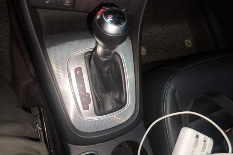 Used Audi Q3 2015 35 TFSI Comfort Model Gear Lever