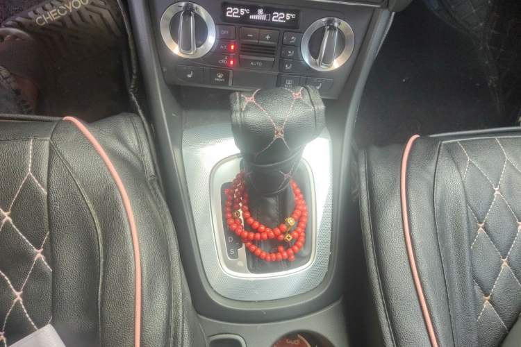 Used Audi Q3 2015 35 TFSI Comfort Model Gear Lever