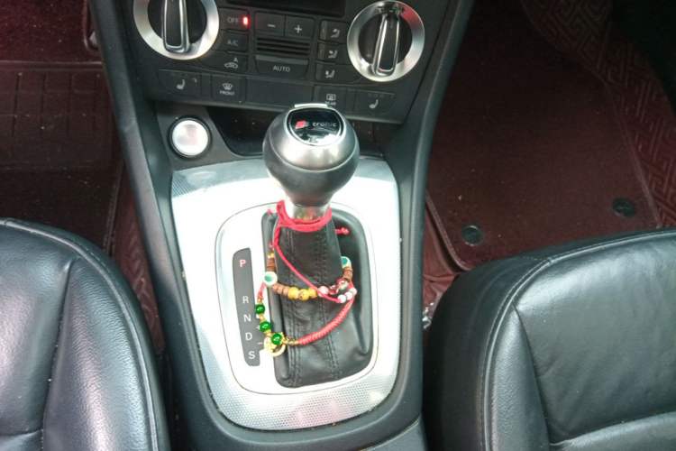 Used Audi Q3 2015 35 TFSI Comfort Model Gear Lever