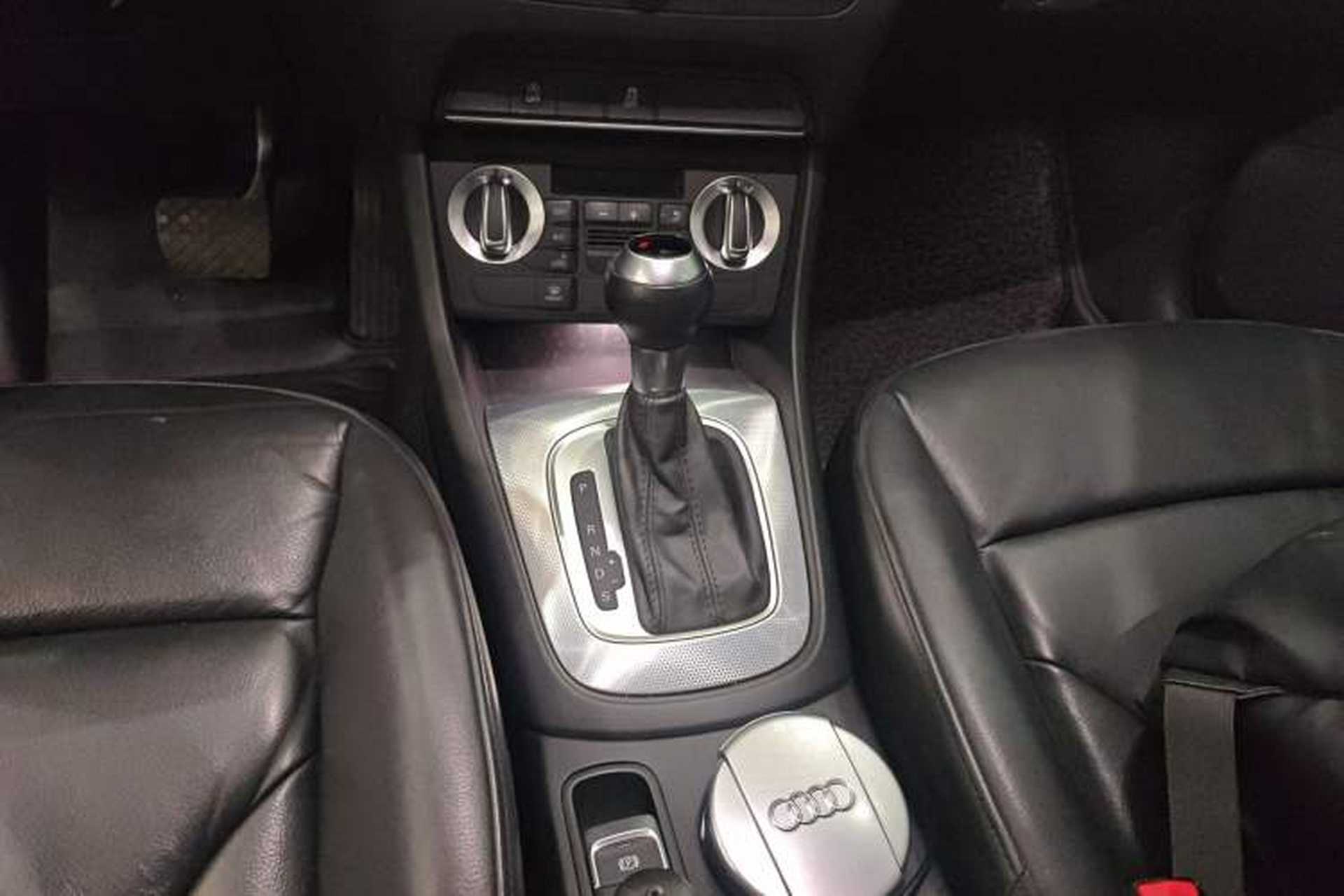 Used Audi Q3 2015 30 TFSI Comfort Model Gear Lever