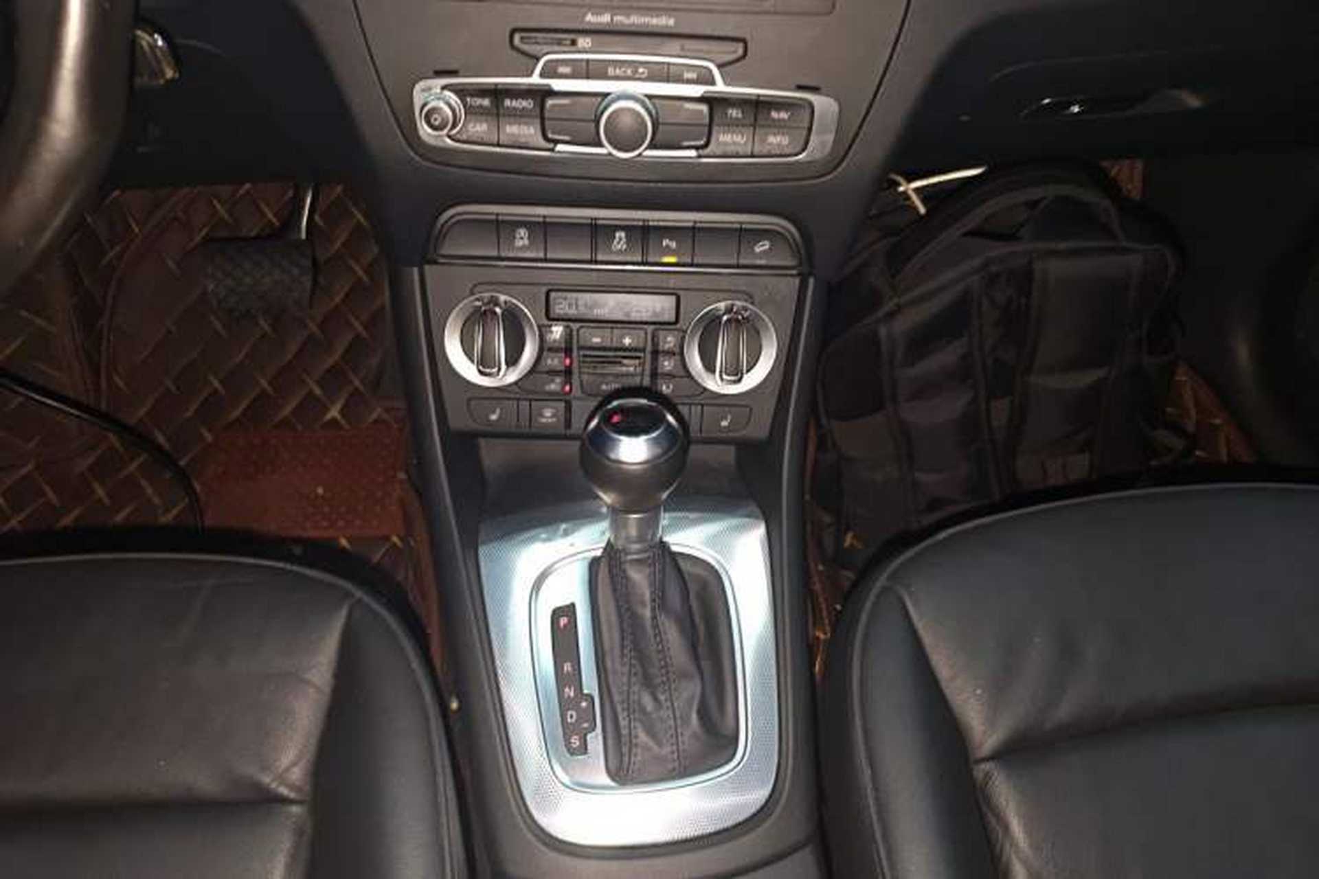 Used Audi Q3 2015 35 TFSI quattro Millionth Anniversary Edition Gear Lever