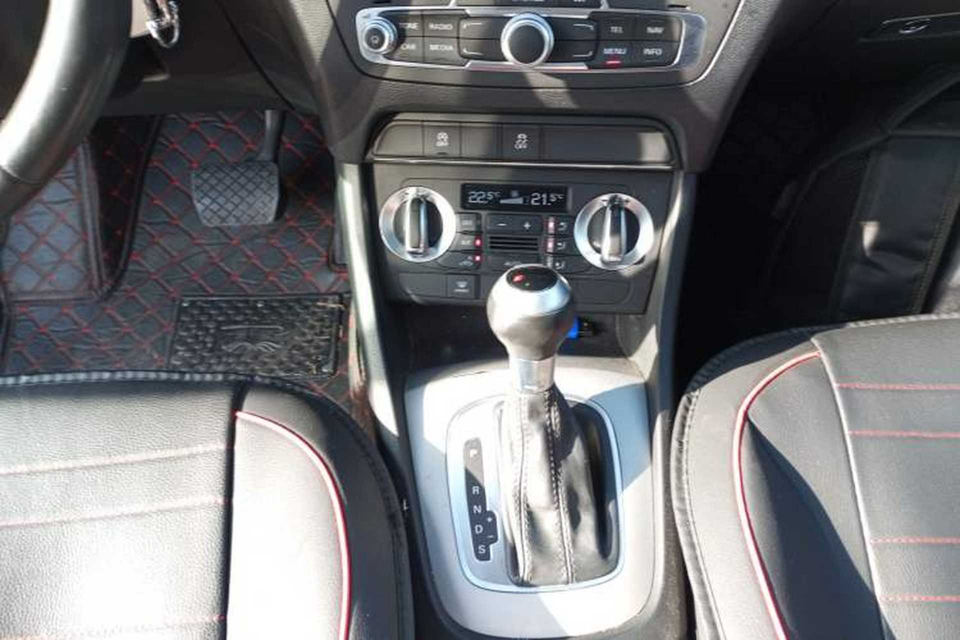 Used Audi Q3 2015 35 TFSI Millionth Anniversary Intelligent Edition Gear Lever