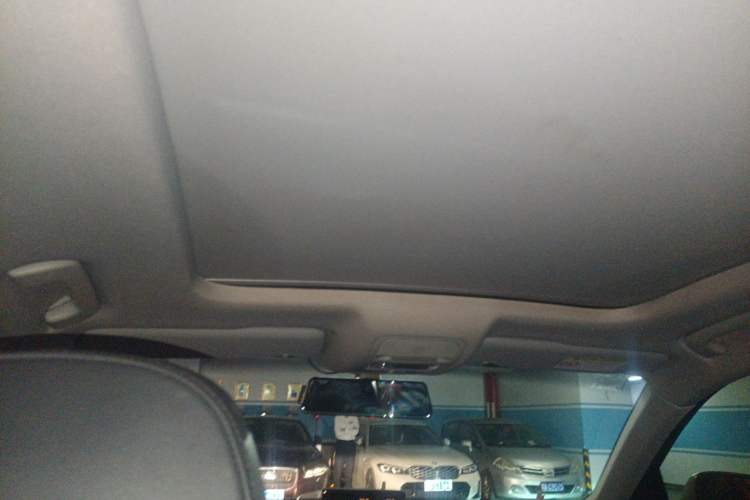Used Audi Q3 2015 35 TFSI Comfort Model Headliner