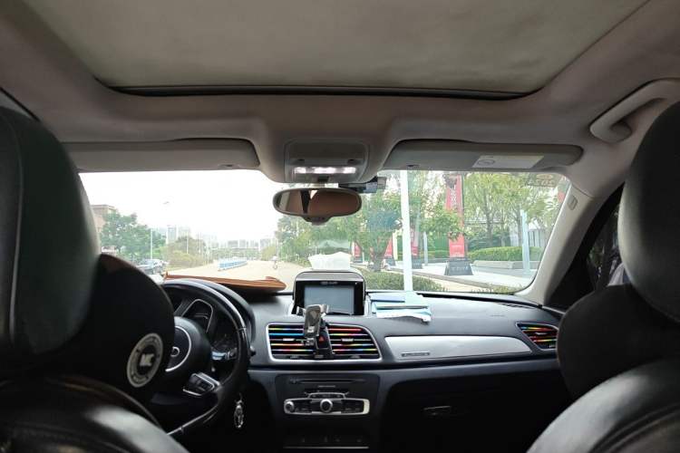 Used Audi Q3 2015 35 TFSI quattro Technology Edition Headliner