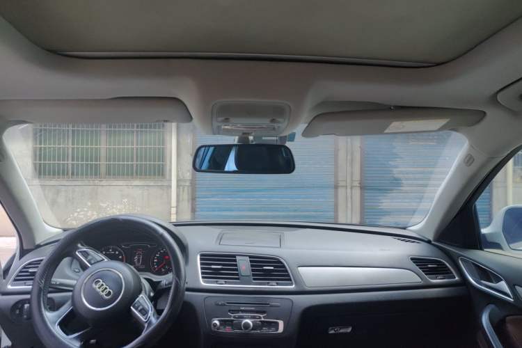 Used Audi Q3 2015 35 TFSI Ambition Edition Headliner